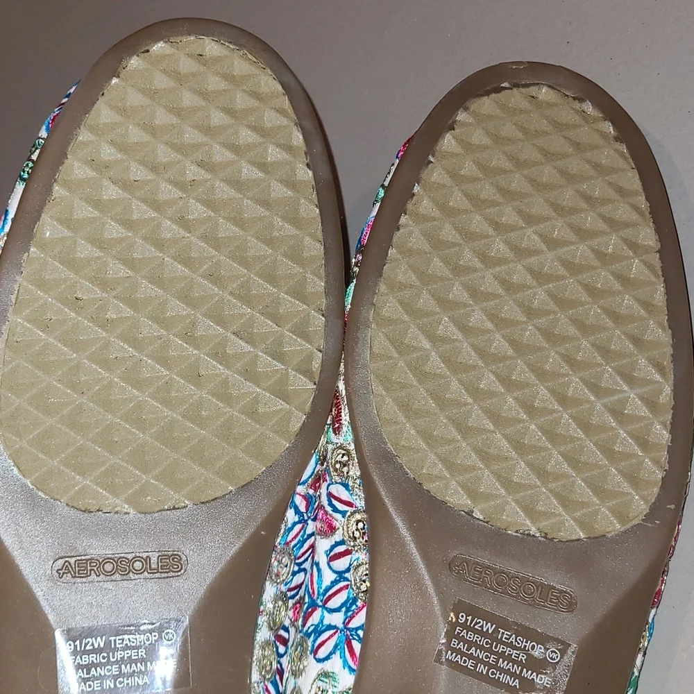 Aerosoles Stitch Shoes - Picture 6 of 7